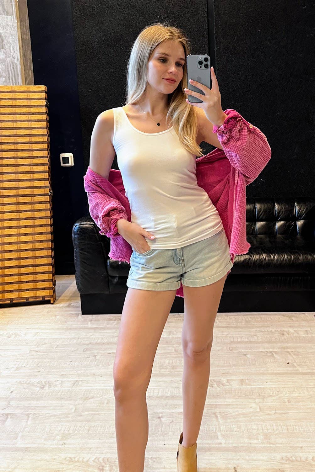 42POPS - `.2 Way V-neck/Scoop neck Seamless Tank