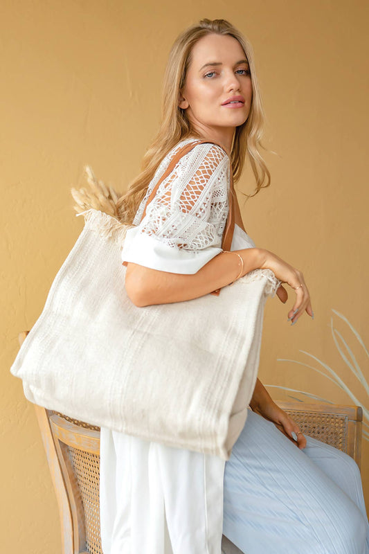 Jen & Co. - M2091 Madison Handwoven Fringe Tote