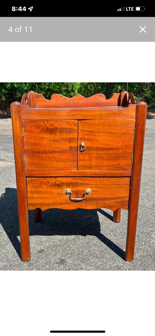 Mahogany antique English commode table|9696