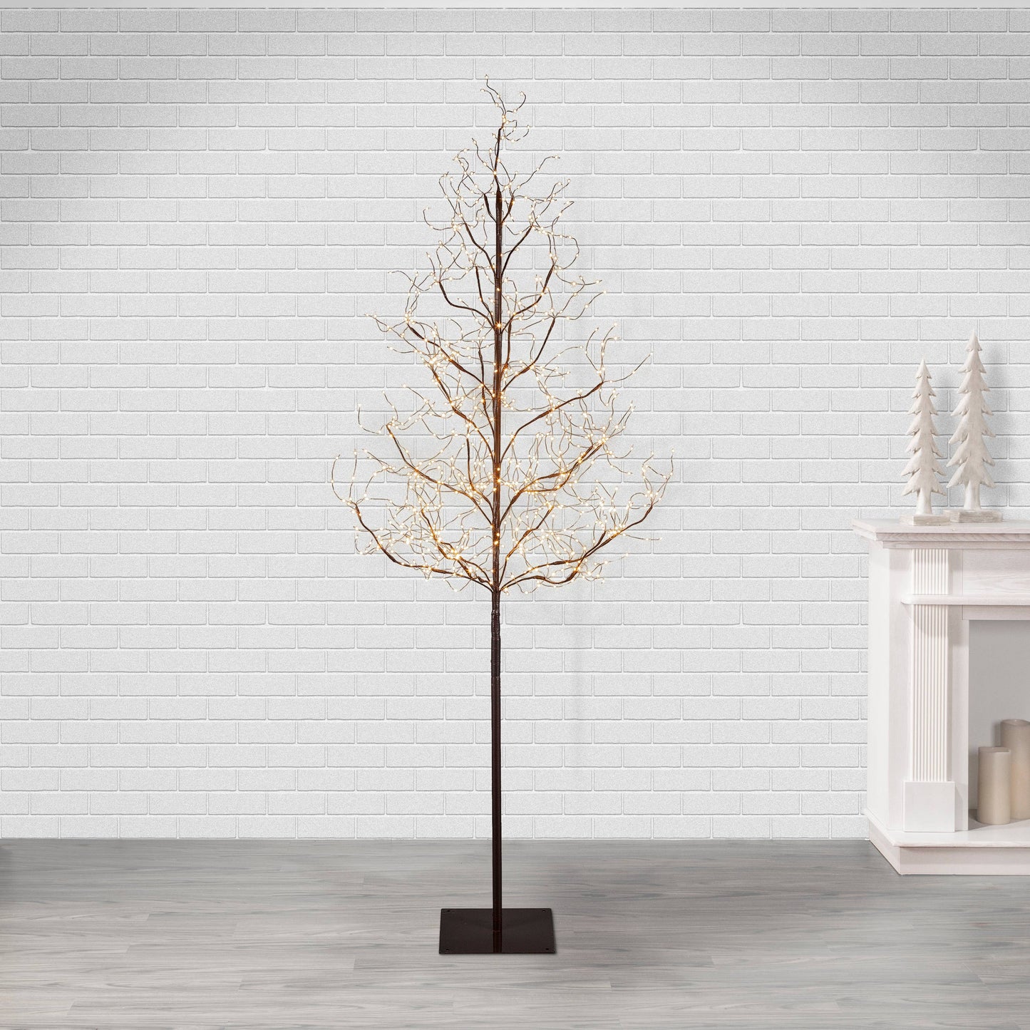 The Gerson Companies - 6' Brown Electric LED Christmas Tree with 690 LED Lights