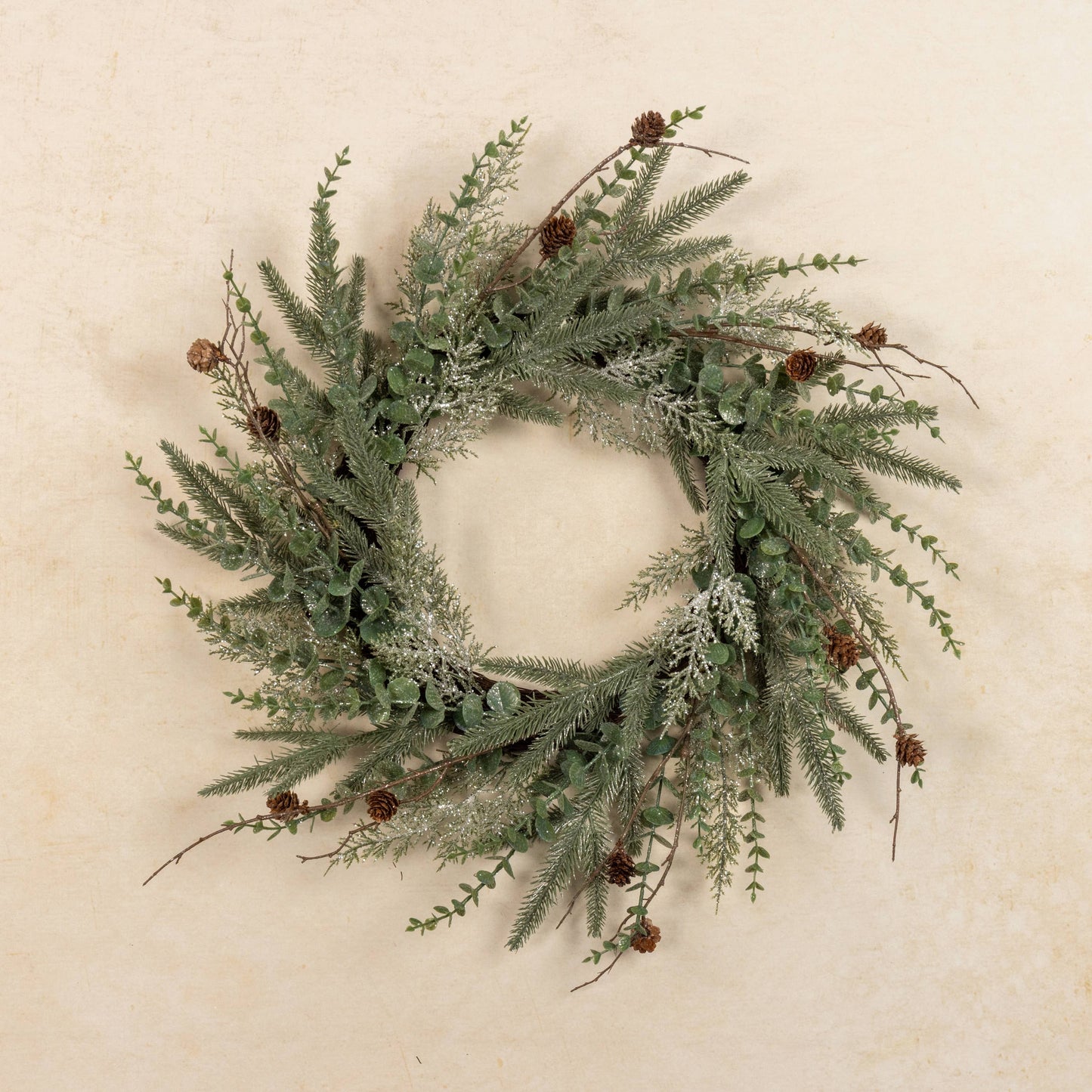 24" KRINGLE PINE W/ PINECONE WREATH