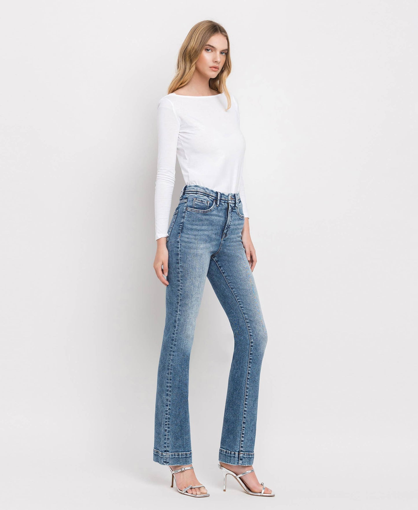 TUMMY CONTROL HIGH RISE BOOTCUT JEANS LV1310